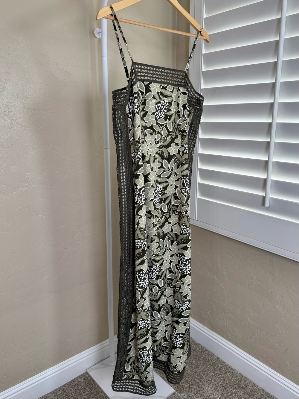 Commense Floral Crochet Trim Slip Midi Maxi Dress Large NWT Army Sage Green - Picture 6 of 13